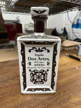Load image into Gallery viewer, Dos Artes Anejo Tequila 1Lt