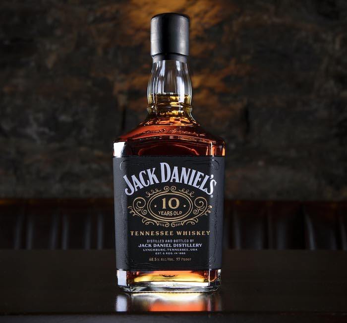 Jack Daniel's 10 Y　700mL Jack-Daniels-10-Years-Old-
