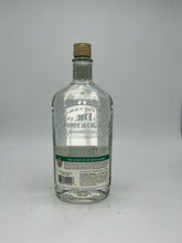 Load image into Gallery viewer, Dr. Mcgillicuddy's Mentholmint 750ml

