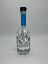 Load image into Gallery viewer, Milagro Select Barrel Reserve Silver Tequila 750ml
