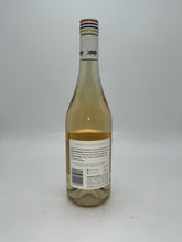 Load image into Gallery viewer, Squealing Pig Sauvignon Blanc 750ml
