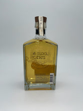 Load image into Gallery viewer, Loch &amp; Union Distilling Barreled Gin 750ml
