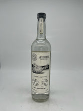 Load image into Gallery viewer, La Venenosa Los Gigantes 750ml
