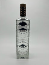 Load image into Gallery viewer, Boomsma Jonge Genever Artisanal 750ml
