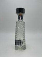 Load image into Gallery viewer, Casa Cuervo 1800 Anejo Cristalino Tequila 750ml

