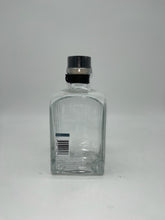 Load image into Gallery viewer, Cantera Negra Silver Tequila 750ml
