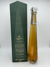 Load image into Gallery viewer, Don Julio 1942 Ultima Reserva Extra Anejo Tequila 750ml BATCH 1

