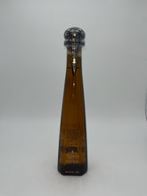 Load image into Gallery viewer, Don Julio 1942 Anejo Tequila 375ml
