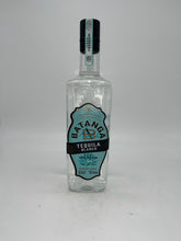 Load image into Gallery viewer, Batanga Blanco Tequila 750ml
