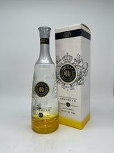 Load image into Gallery viewer, Royal Elite Luxury Voda 750ml 7 Times Distilled
