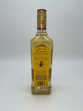 Load image into Gallery viewer, Jose Cuervo especial 750ml
