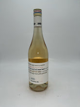 Load image into Gallery viewer, Squealing Pig Sauvignon Blanc 750ml
