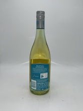 Load image into Gallery viewer, Matua Sauvignon Blanc 2022 750ml

