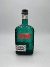 Load image into Gallery viewer, Fid Street Original Hawaiian Gin 750ml
