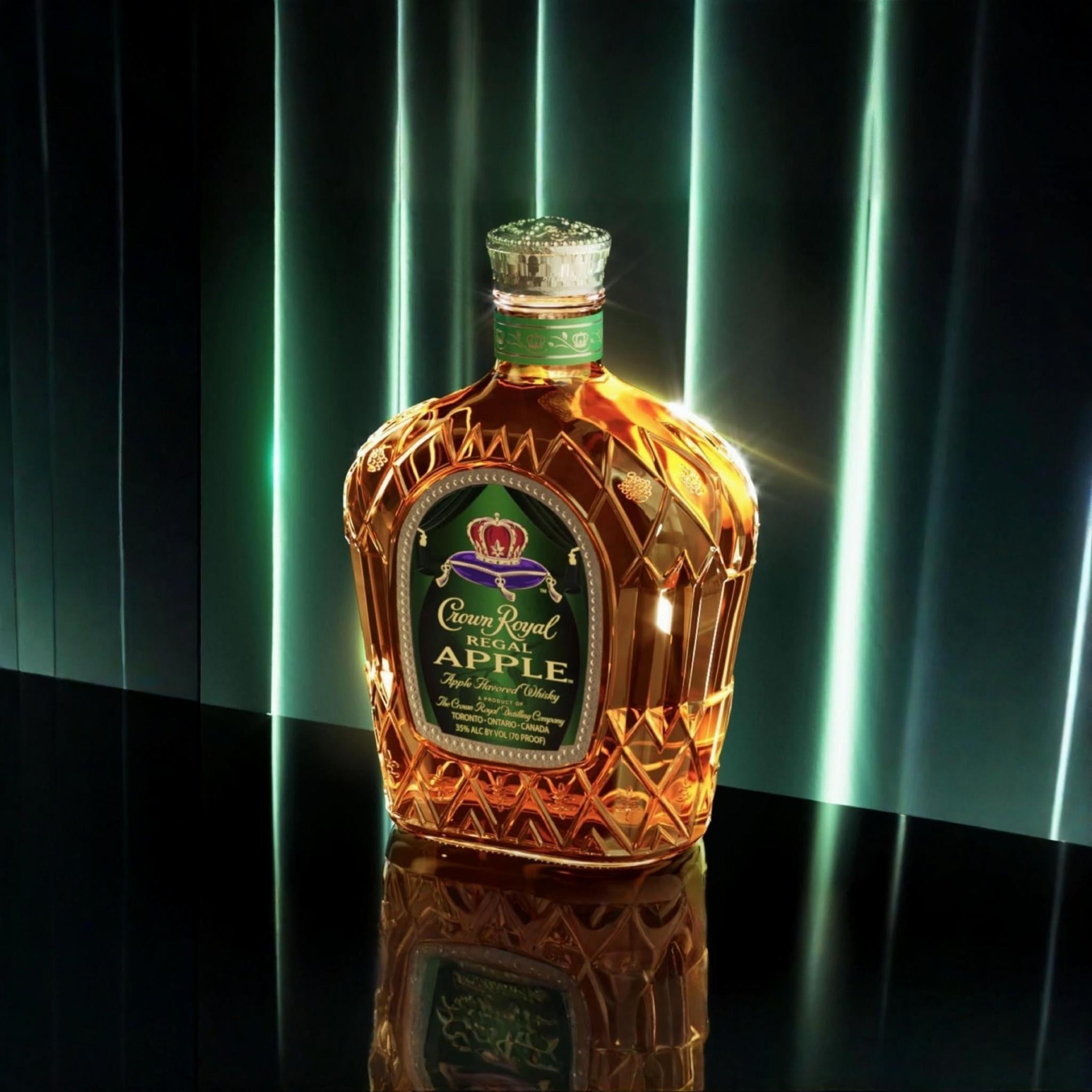 Crown  クラウンローヤル　ウィスキー アップル味 クラウンローヤル アップル 1000ml 35度 | コアラリカー名古屋