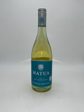 Load image into Gallery viewer, Matua Sauvignon Blanc 2022 750ml
