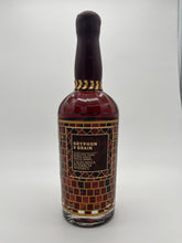 Load image into Gallery viewer, Gryphon &amp; Grain California Bourbon Whiskey Batch GB1 750ml
