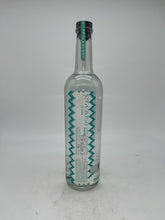 Load image into Gallery viewer, Derrumbes San Luis Potosi Mezcal Joven 750ml
