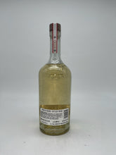 Load image into Gallery viewer, Codigo 1530 Rosa Blanco Tequila 750ml
