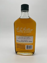 Load image into Gallery viewer, W. L. Weller Special Reserve Kentucky Straight Bourbon Whiskey (Older Style Bottling) Glass 375ml
