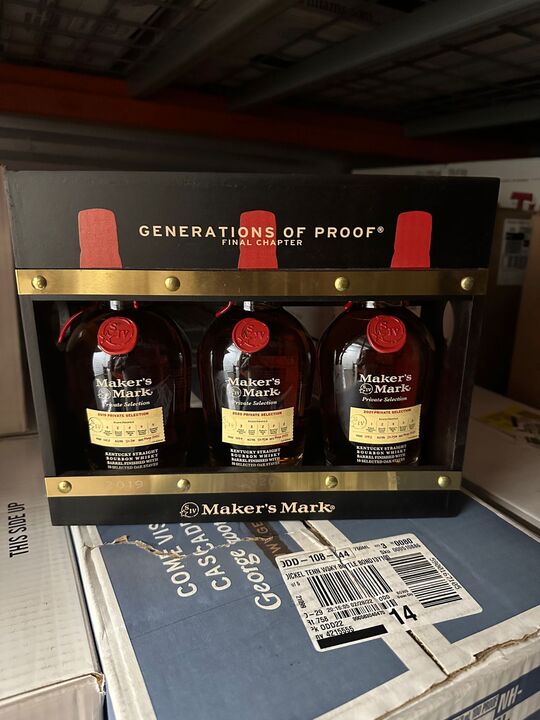 Maker's Mark Generations of Proof The Final Chapter Kentucky Straight  Bourbon Whisky Collection Set