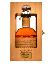 Load image into Gallery viewer, BLANTON’S BOURBON WITH COLLECTORS BOXE 700ML
